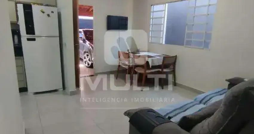 Casa com 3 quartos à venda no Jardim das Palmeiras, Uberlândia