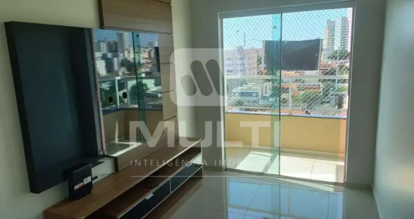 Cobertura com 2 quartos para alugar no Santa Mônica, Uberlândia 