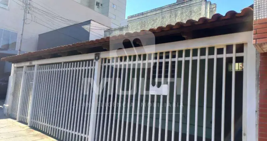 Casa com 2 quartos para alugar no Centro, Uberlândia