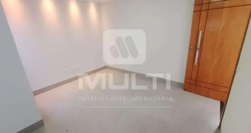 Casa com 3 quartos à venda no Jardim Patrícia, Uberlândia