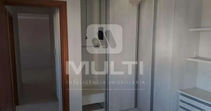 Cobertura com 3 quartos para alugar no Copacabana, Uberlândia 