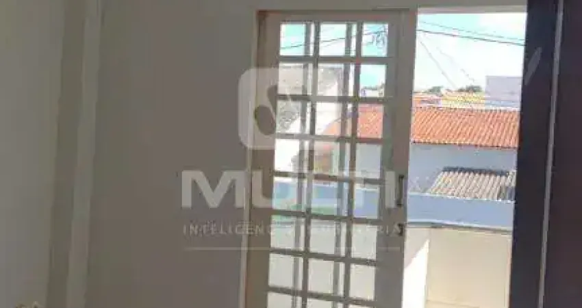 Apartamento com 3 quartos para alugar no Nova Uberlândia, Uberlândia