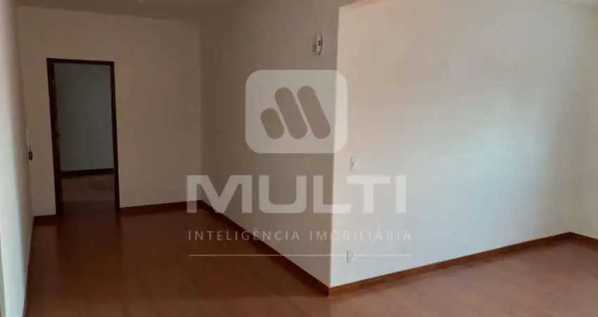 Apartamento com 3 quartos para alugar no Osvaldo Rezende, Uberlândia