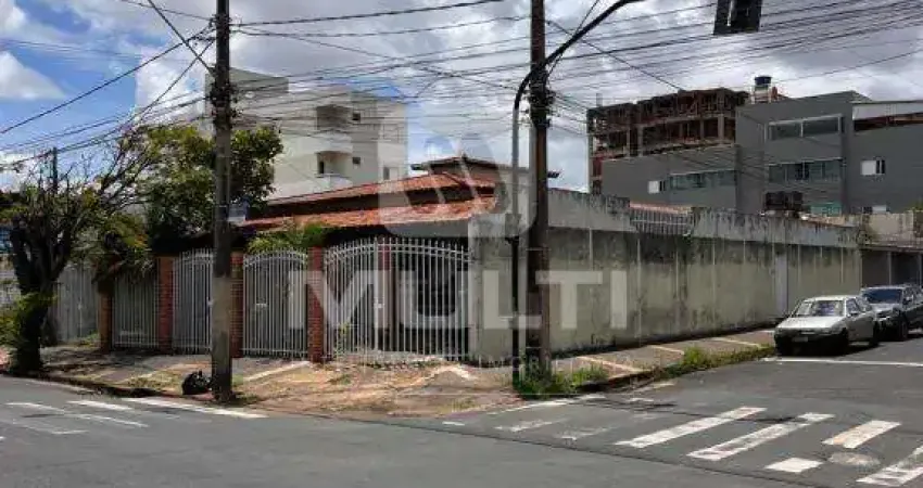 Casa com 3 quartos para alugar no Santa Mônica, Uberlândia