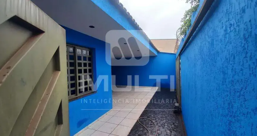 Casa com 3 quartos para alugar no Jardim Patrícia, Uberlândia