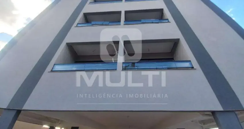 Apartamento com 2 quartos para alugar em Saraiva, Uberlândia