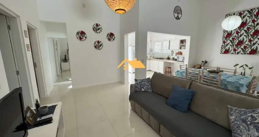 Casa terrea à Venda em Camburi, São Sebastião-SP: 2 quartos, 2 salas, 2 banheiros, 2 vagas de garagem!