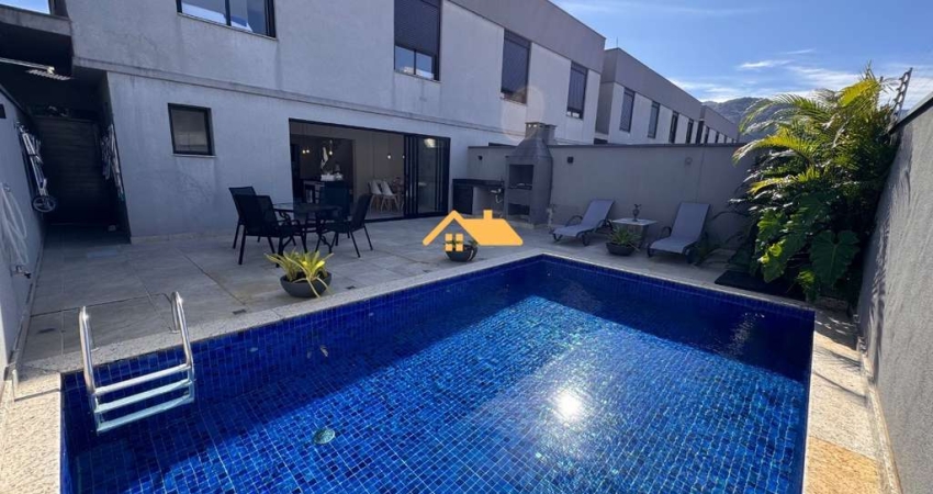 Casa com Piscina Privativa em Condomínio Fechado ? Barra do Sahy