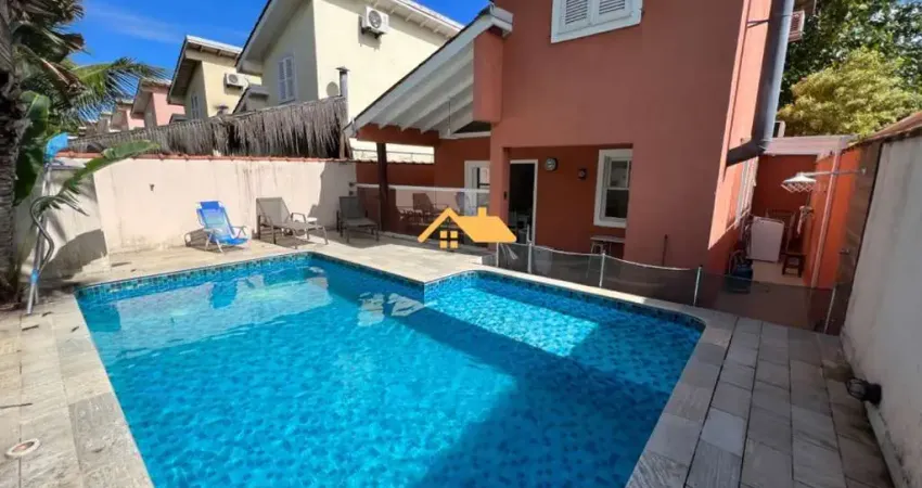 RESIDENCIAL MANACA- Casa em Condomínio em Camburi, São Sebastião-SP: 3 Quartos, 3 Suítes, 2 Salas, 3 Banheiros, 2 Vagas, 107m² de Área.