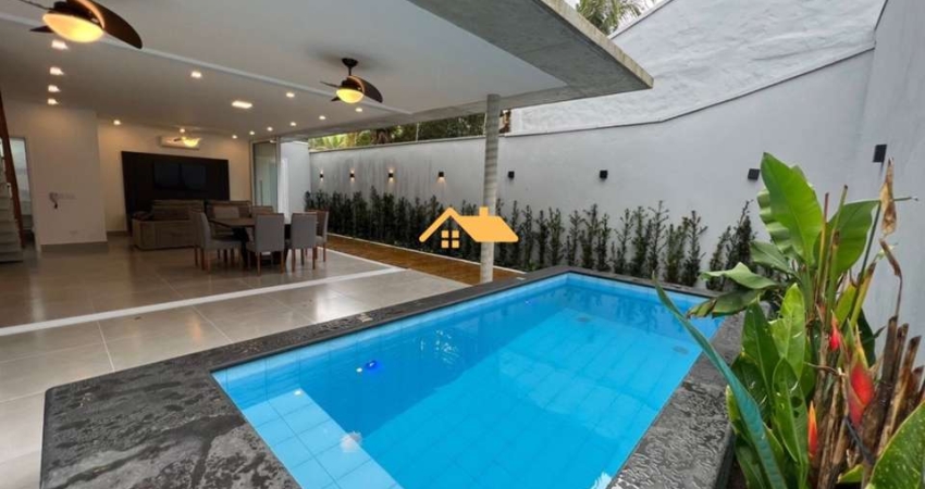 Casa para Locação  anual em Camburizinho, São Sebastião-SP: 4 Quartos, 4 Suítes, 2 Salas, 4 Banheiros e 3 Vagas de Garagem!