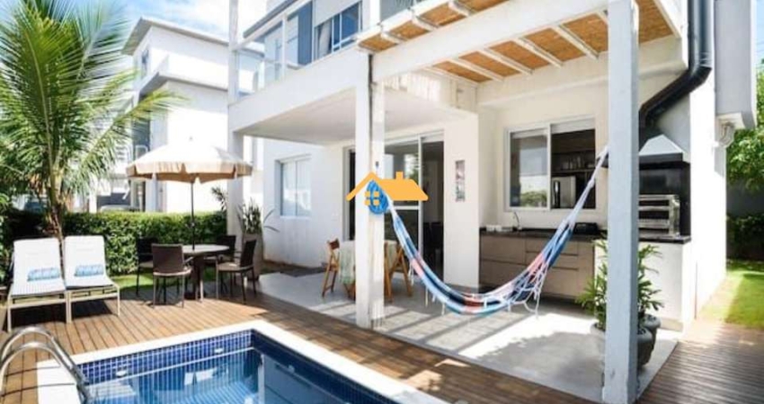 FRENTE AO MAR-Casa  em condomínio em Maresias - São Sebastião-SP: 4 quartos, 4 suítes, 2 salas, 4 banheiros, 220m².