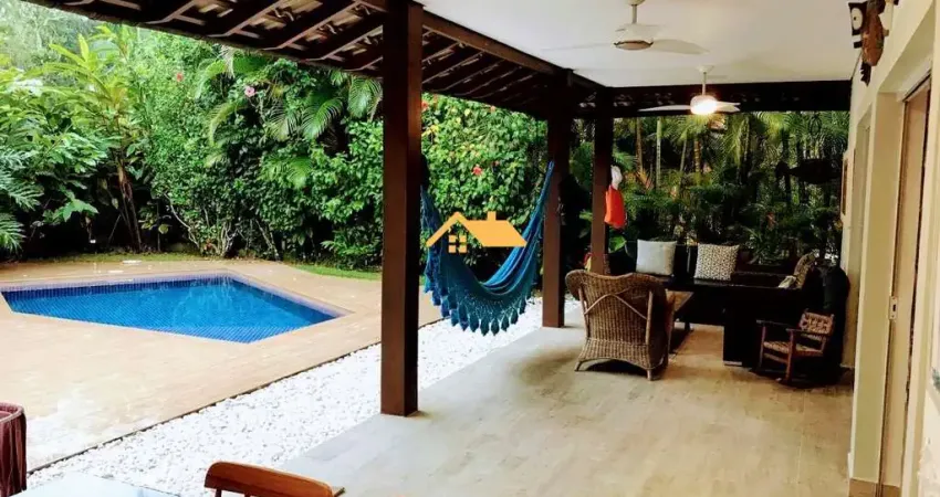 Casa de luxo em condomínio na Baleia, São Sebastião-SP: 4 quartos, 4 suítes, 2 salas, 5 banheiros, 2 vagas, 216m².