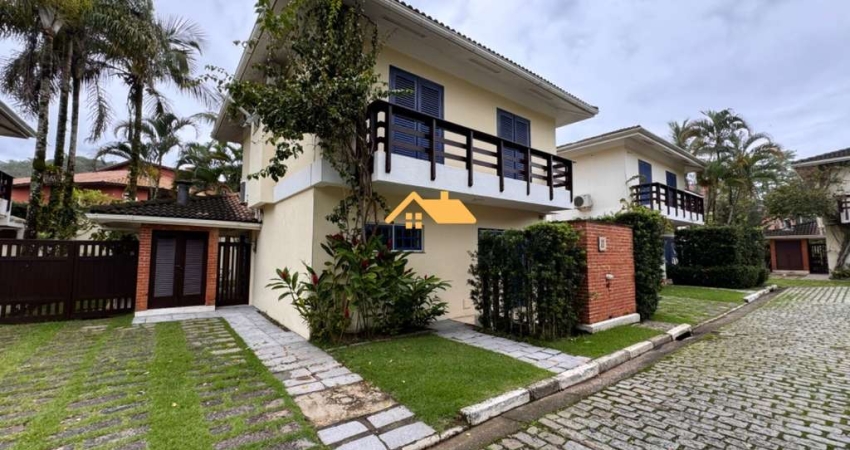 Casa em Condomínio de Luxo com 4 Suítes e 2 Vagas na Praia de São Sebastião-SP - Imperdível!