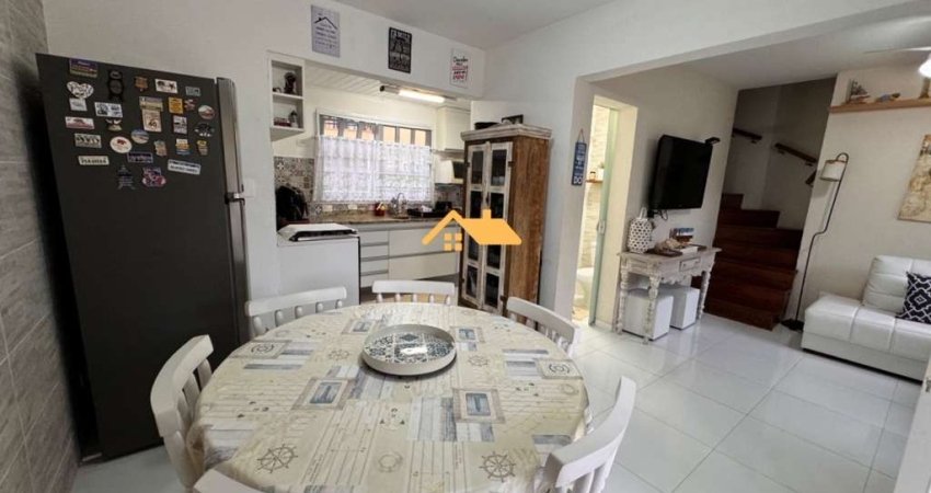 Casa em Condomínio à Venda na Barra do Una em São Sebastião-SP: 2 Quartos, 1 Suíte, 2 Salas, 2 Banheiros, 1 Vaga, 72m².