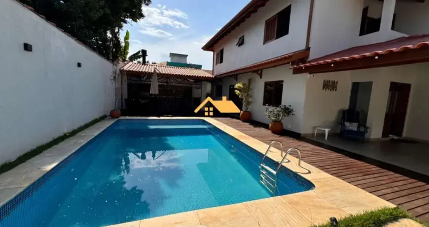 Imóvel de Luxo à Venda em Juquehy: 4 Quartos, 4 Suítes, 2 Salas, 4 Banheiros, 3 Vagas - São Sebastião-SP