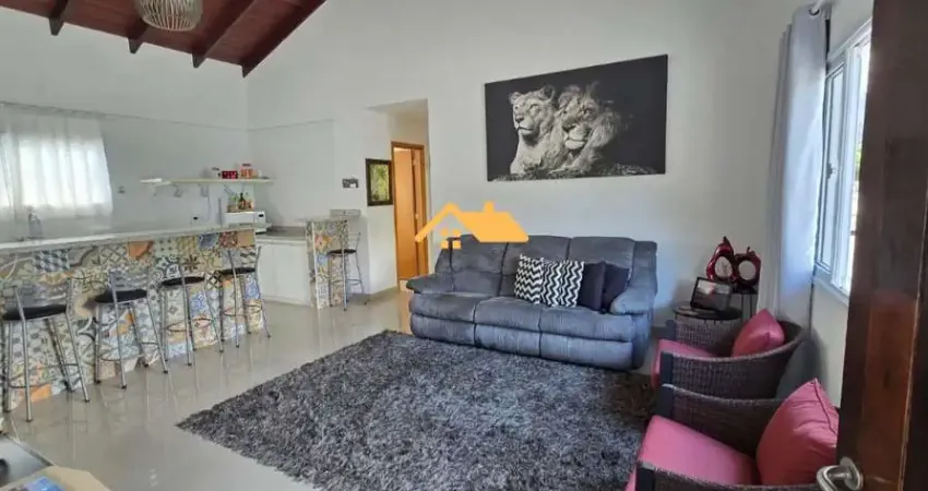 Casa a 300 metros da praia  em Juquehy, escritura definitiva- São Sebastião-SP: 2 Quartos, 1 Suíte, 1 Sala, 2 Banheiros, 3 Vagas de Garagem - 70m².