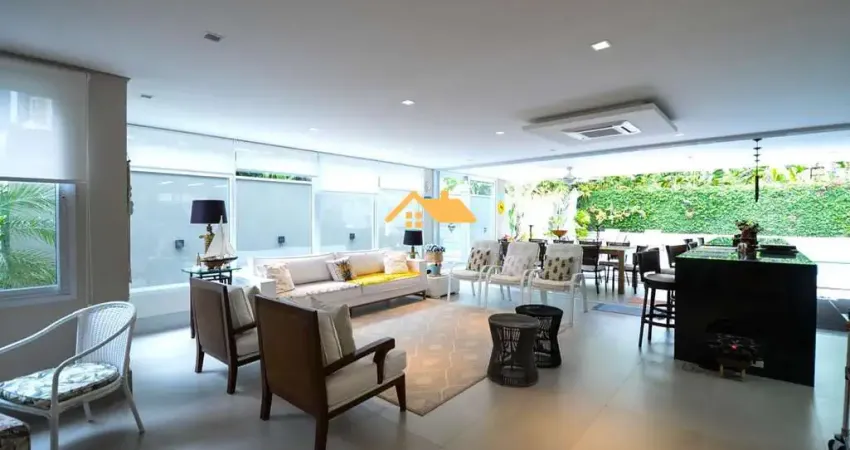 Casa de luxo no condomínio  Baleares, São Sebastião-SP com 4 suítes, 3 salas e 3 vagas de garagem!