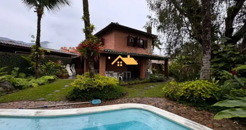 Casa de 5 quartos em Juquehy, São Sebastião-SP: 3 suítes, 2 salas, 4 banheiros, 4 vagas de garagem, 200m² de área.