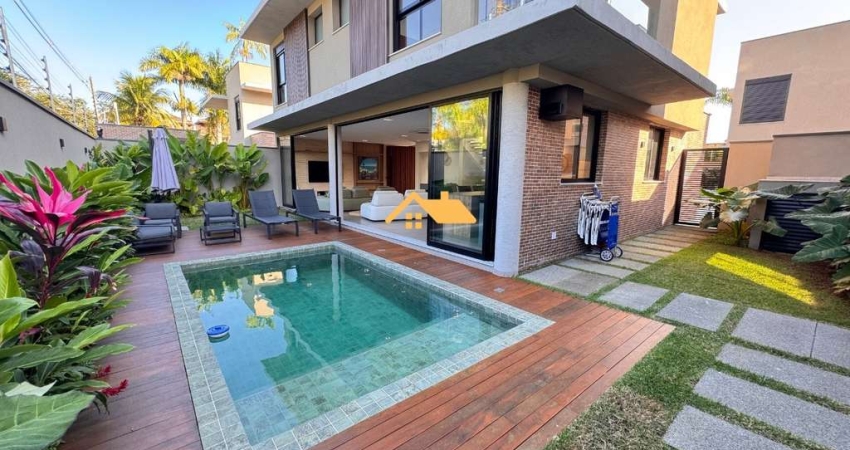 Sobrado em condomínio a 250 metros da praia em Juquehy, São Sebastião-SP: 280m² de puro luxo!