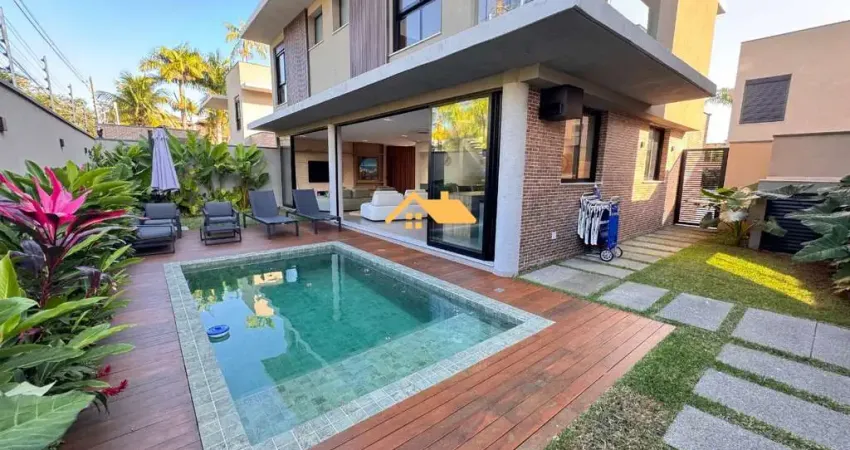Sobrado em condomínio a 250 metros da praia em Juquehy, São Sebastião-SP: 280m² de puro luxo!