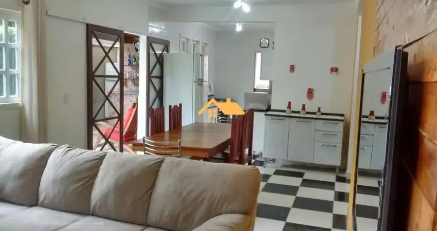 Casa à venda em São Sebastião-SP, bairro Maresias: 3 quartos, 1 suíte, 2 salas, 2 banheiros, 2 vagas de garagem, 140m²!