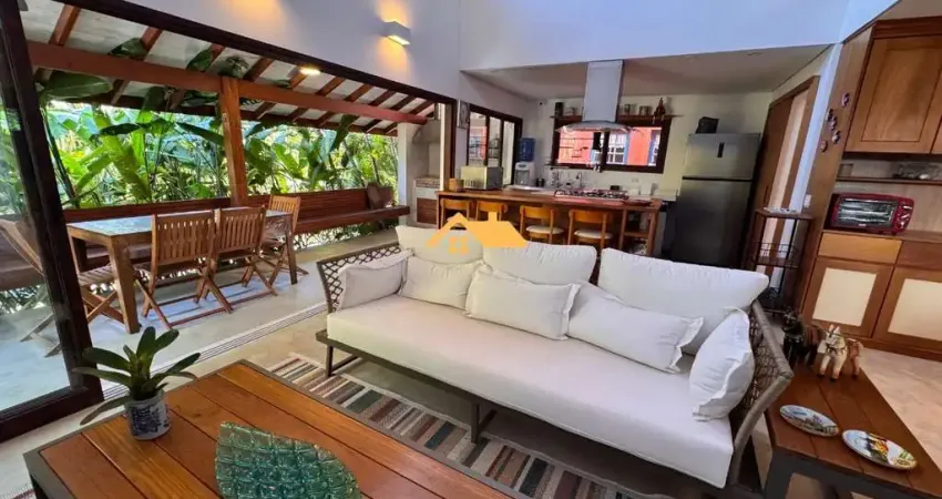 Casa de Luxo em Condomínio à Venda em Camburi, São Sebastião-SP: 5 Quartos, 3 Suítes, 4 Banheiros, 3 Vagas, 188m².