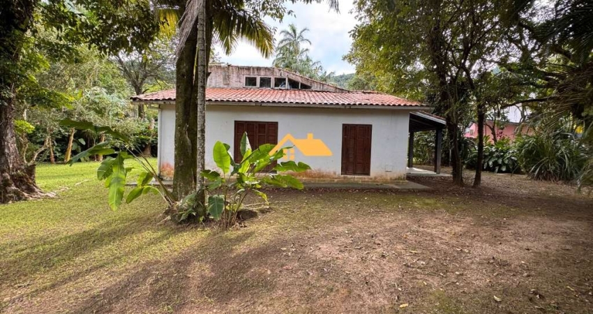 Casa Comercial à Venda em São Sebastião-SP, Paúba: 3 Quartos, 2 Suítes, 200m² - Oportunidade Imperdível!