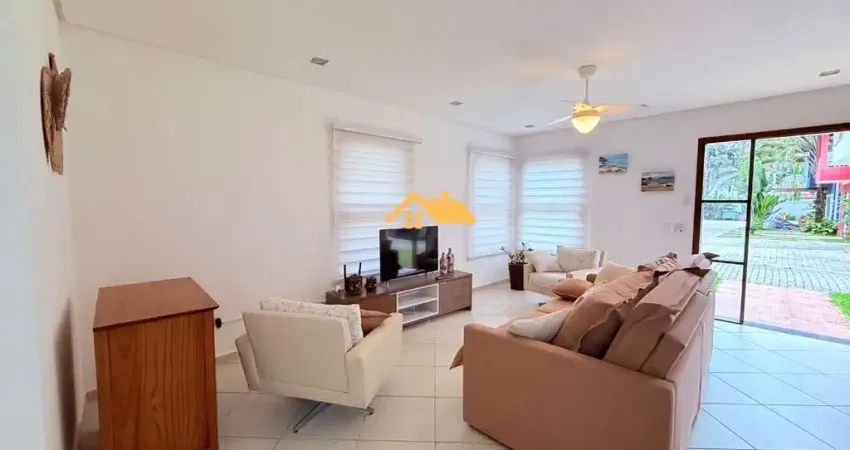 Sobrado em Condomínio à venda em Juquehy, São Sebastião-SP com 3 quartos, 3 suítes e 136m² de área.
