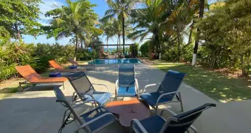Casa frente ao mar em maresias com 5 suítes e piscina privativa