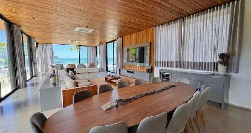 Casa frente ao mar com 6 dormitórios, praia da baleia - são sebastião/sp
