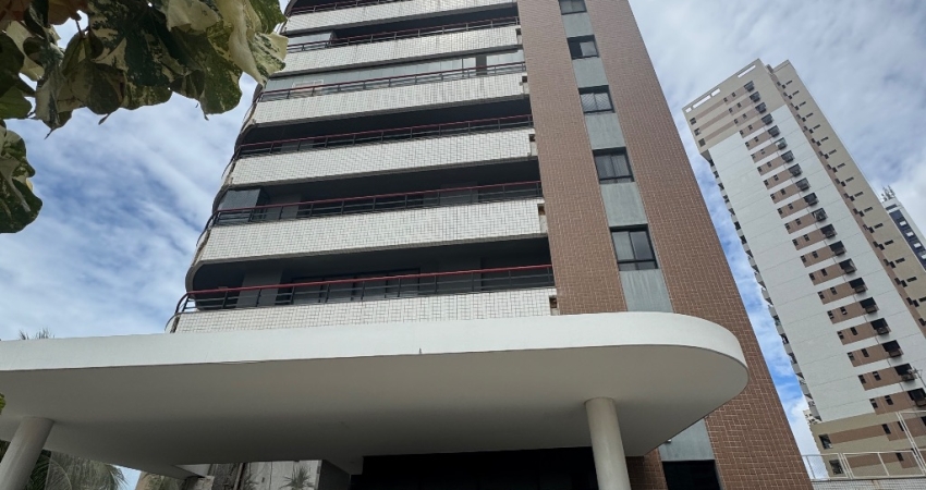 Apartamento alto padrão em frente ao aterro da Praia de Iracema