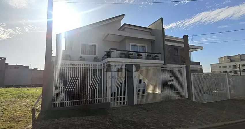 Sobrado para Venda em Guarapuava, Dos Estados, 4 dormitórios, 1 suíte, 4 banheiros, 2 vagas