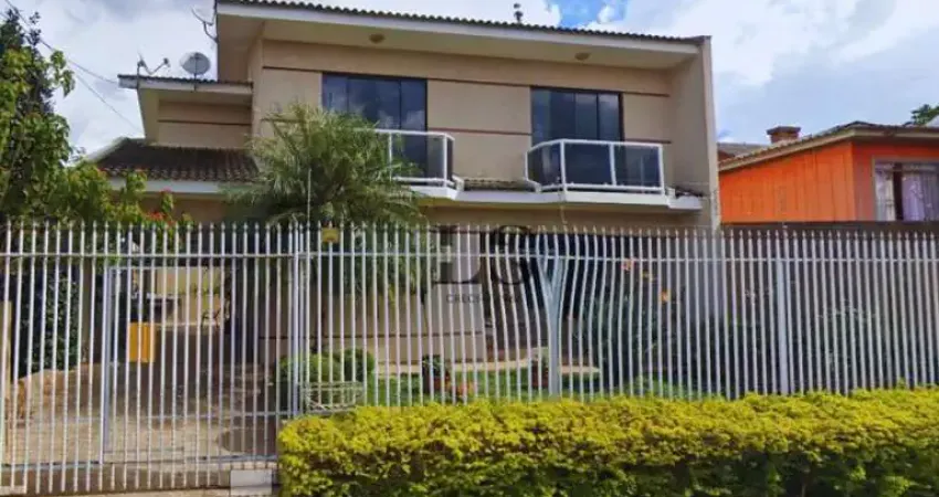 Sobrado para Venda em Guarapuava, Santana, 4 dormitórios, 2 suítes, 3 banheiros, 4 vagas