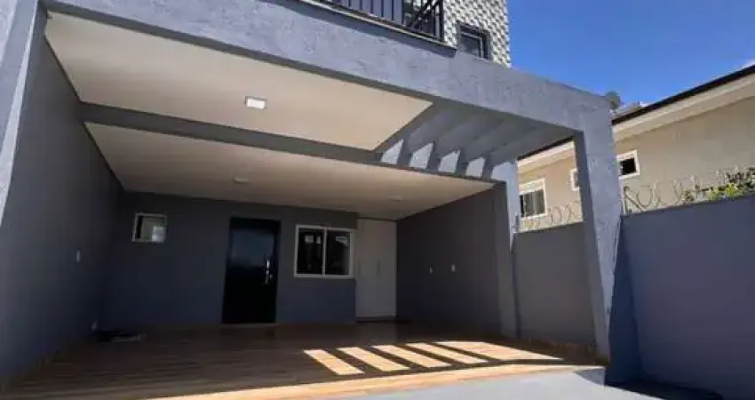 Sobrado para Venda em Guarapuava, Virmond, 3 dormitórios, 1 suíte, 2 banheiros, 2 vagas