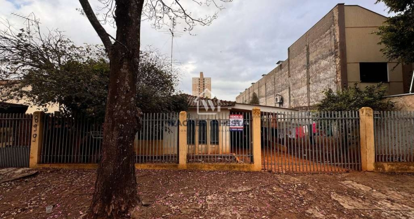 Terreno à venda com 504m², 02 casas locadas na Vila Marumby, Maringá, PR