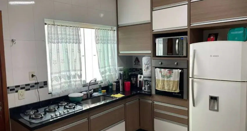 Casa à venda com 125m² , 3 dormitórios sendo 1 suíte - planalto - s.b.c