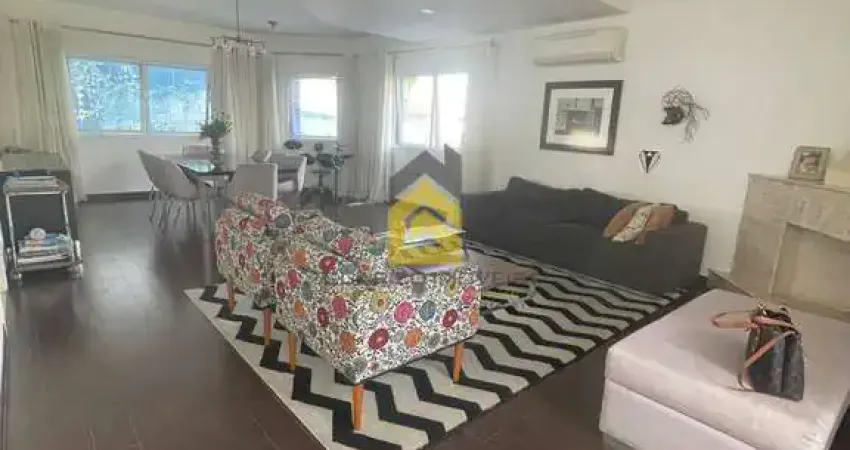 Sobrado à venda Condomínio Swiss Park - SBC, com 542m²