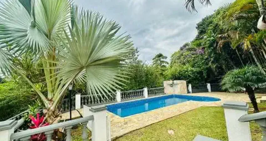 Maravilhosa casa no condomínio GRAN MORADA sobrado para venda tem 380 m² com 4 Suítes PISCINA