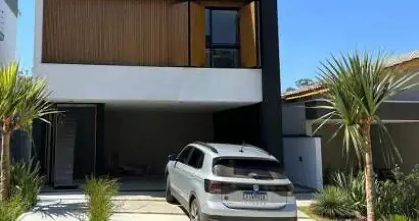 Linda Casa no Condomínio Bella Cittá Faz. Rodeio para venda com 230 m² com 4 suítes e PISCINA