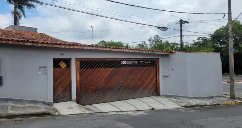 ÓTIMA casa térrea para venda tem 282 m² com 3 quartos 1 suíte PISCINA e ESPAÇO GOURMET e EDÍCULA