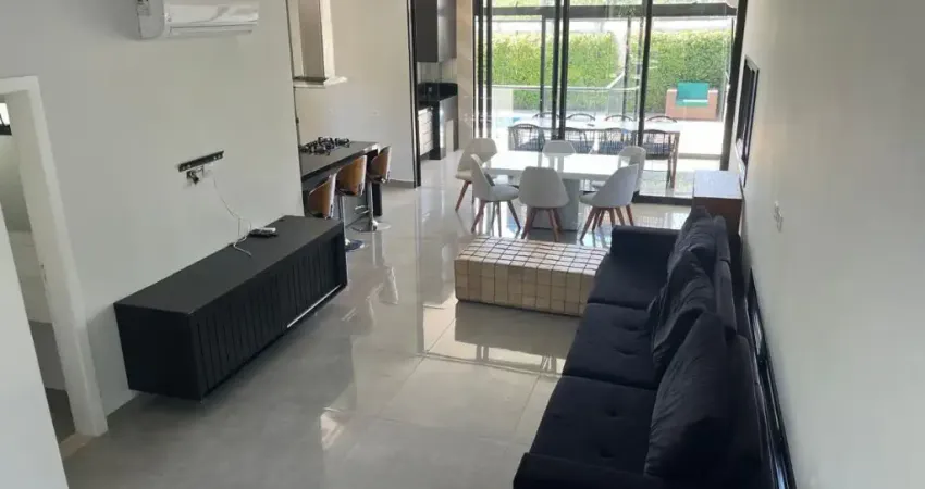 ÓTIMA  casa no Bella Cittá Villagio II com 220 m² 3 suítes Piscina e Gourmet