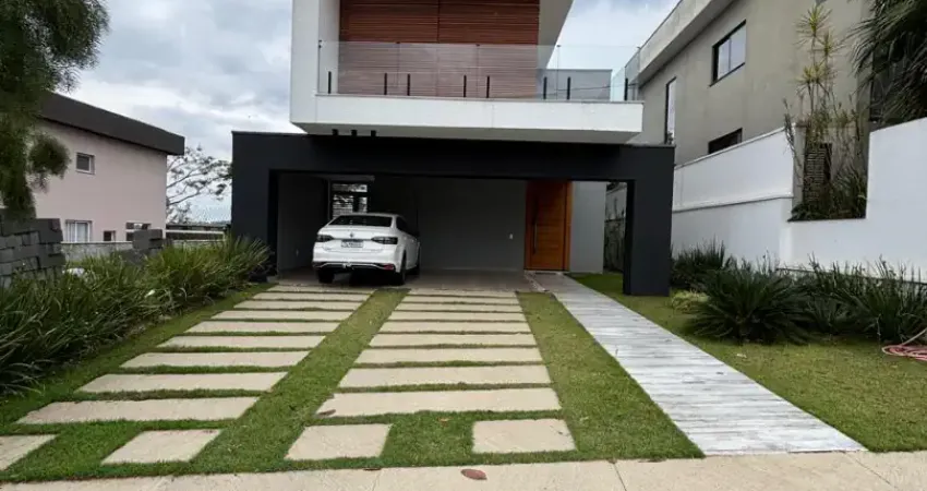 Maravilhoso sobrado no bella cittá fazenda rodeio para venda, 200 m² com 3 suítes e espaço gourmet