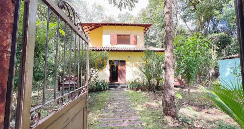 Casa com Suíte e Deck em Casa Branca – 900m² de Terreno