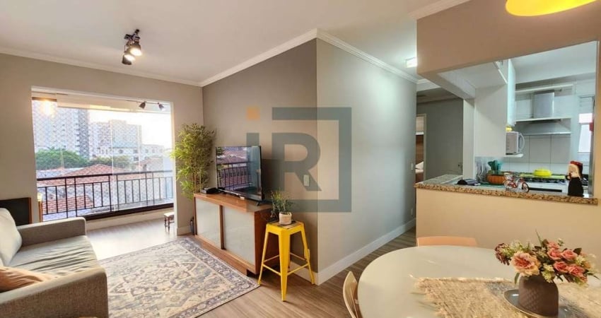 Apartamento de 60m² com 2 dormitórios, sendo 1 suíte, varanda, cozinha americana e 1 vaga na Vila Romana