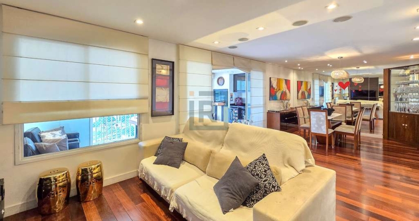 Apartamento de 126m², com 3 dormitórios, sendo 1 suíte, e  2 vagas no condomínio LIV