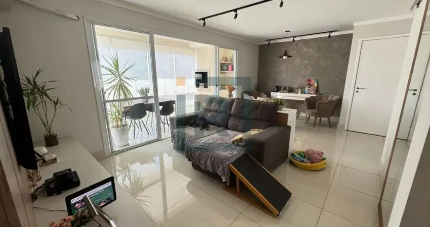 Apartamento de 94m², com 2 dormitórios, sendo 1 suíte e 2 vagas na vila romana