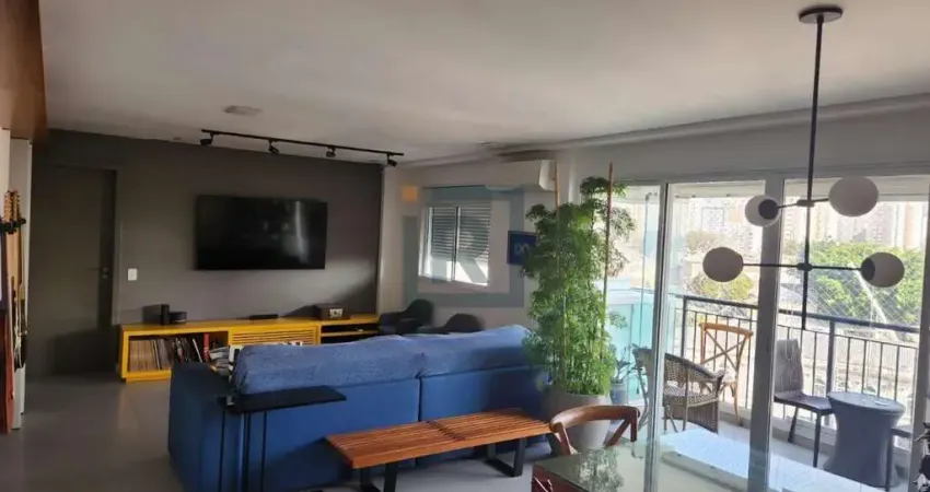 Apartamento de 120m², com 3 dormitórios, sendo 1 suíte, e 2 vagas na pompeia