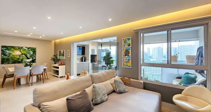 Apartamento de 126m², com 3 dormitórios, sendo 1 suíte e 2 vagas no condomínio LIV