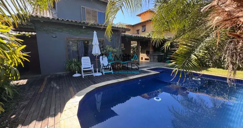 Linda casa 4 quartos em localização nobre de Búzios à venda