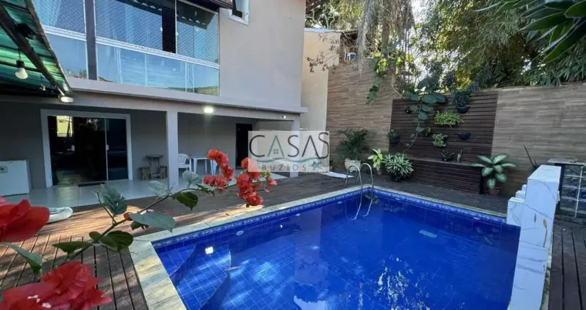 Linda Casa duplex 6 quartos no centro da Armação de Búzios